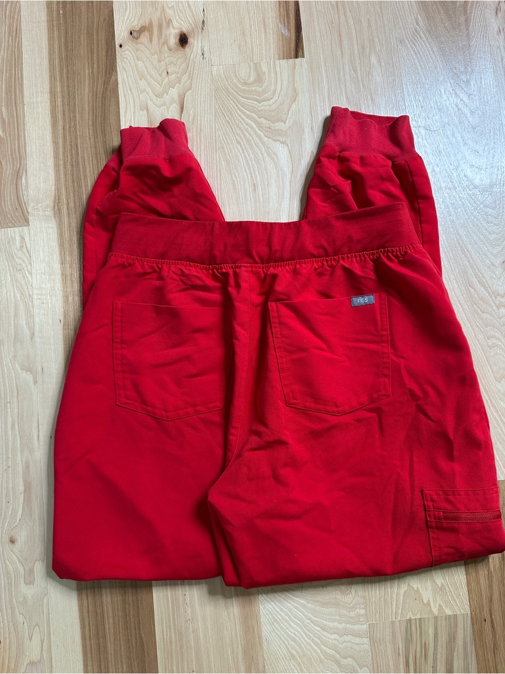 Figs Winning Red Jogger Zamora Scrub Pants Women’s size Large Tall - Picture 3 of 5